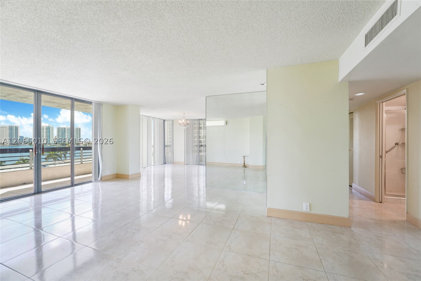 19101 NE 36th Ct 705