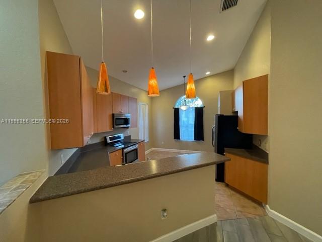 PORTOFINO LAKES - Residential Lease