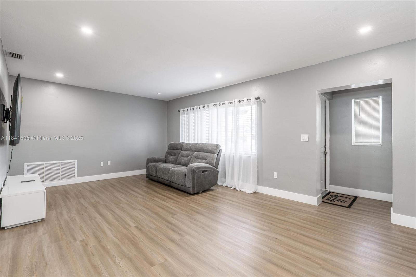 BOULEVARD HEIGHTS SEC SIX - Residential