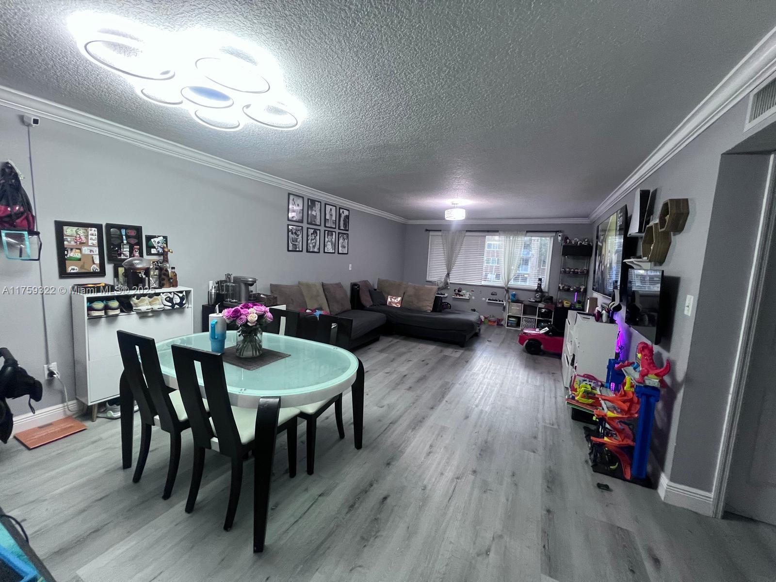 Property for Sale at 6930 Miami Gardens Dr 1-201, Hialeah, Miami-Dade County, Florida - Bedrooms: 2 
Bathrooms: 1  - $264,999