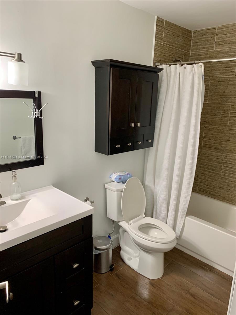 DORAL PARK C CLUB VILLAS - Residential Lease