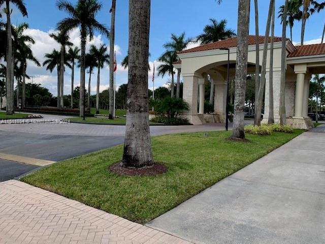DORAL PARK C CLUB VILLAS - Residential Lease