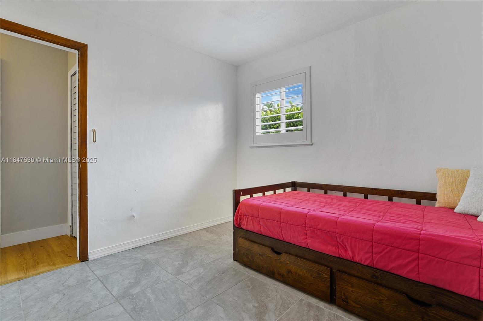 HEFTLER HOMES SUNSET PARK - Residential
