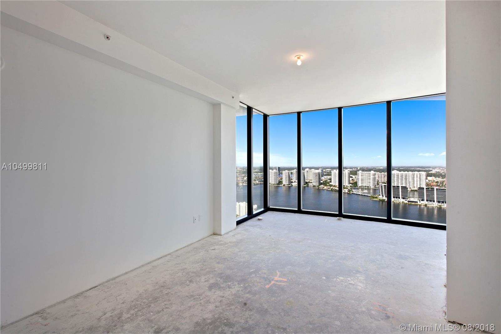 18555 COLLINS AVENUE COND - Residential