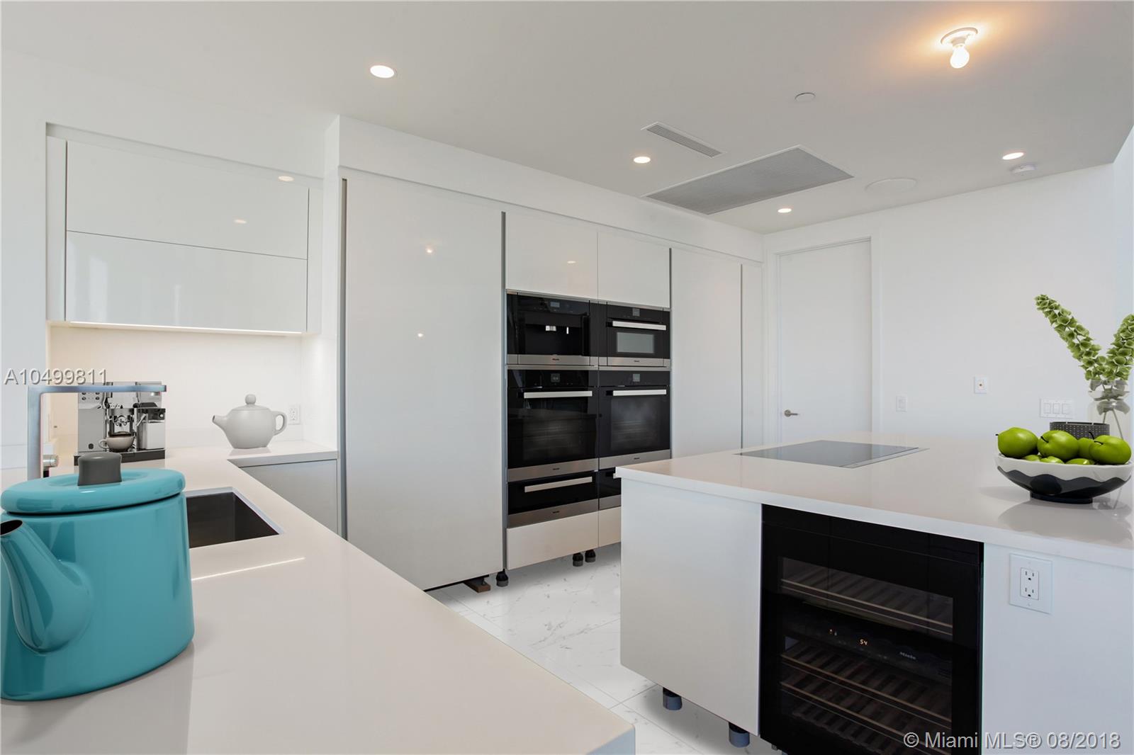 18555 COLLINS AVENUE COND - Residential