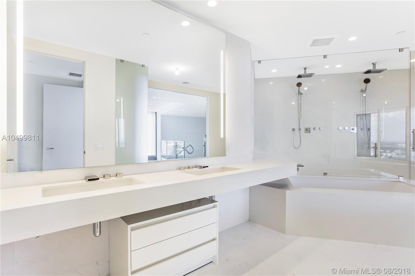 18555 COLLINS AVENUE COND - Residential