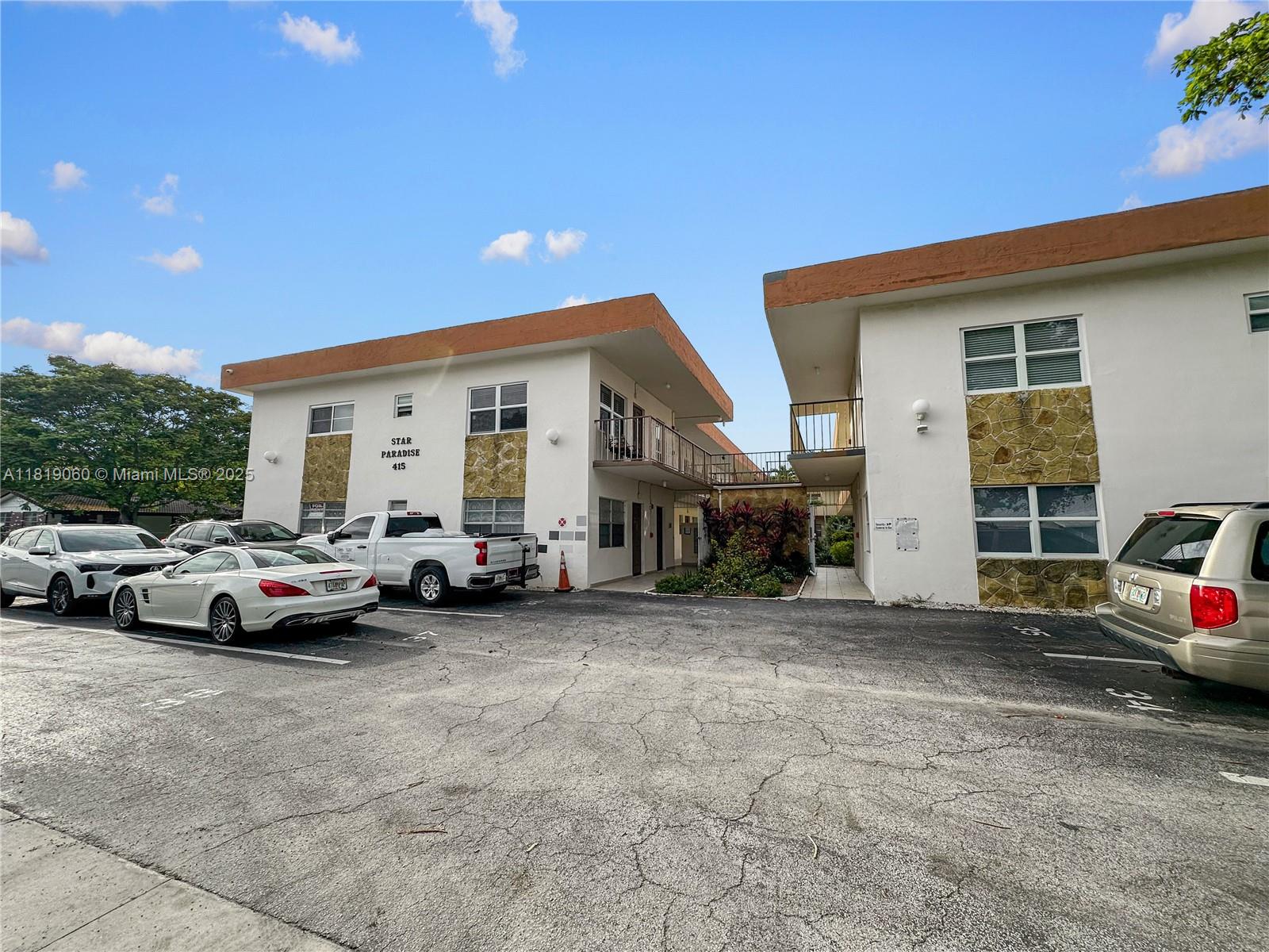 Rental Property at 415 Ne 2nd St 122, Hallandale Beach, Broward County, Florida - Bedrooms: 1 
Bathrooms: 1  - $1,750 MO.