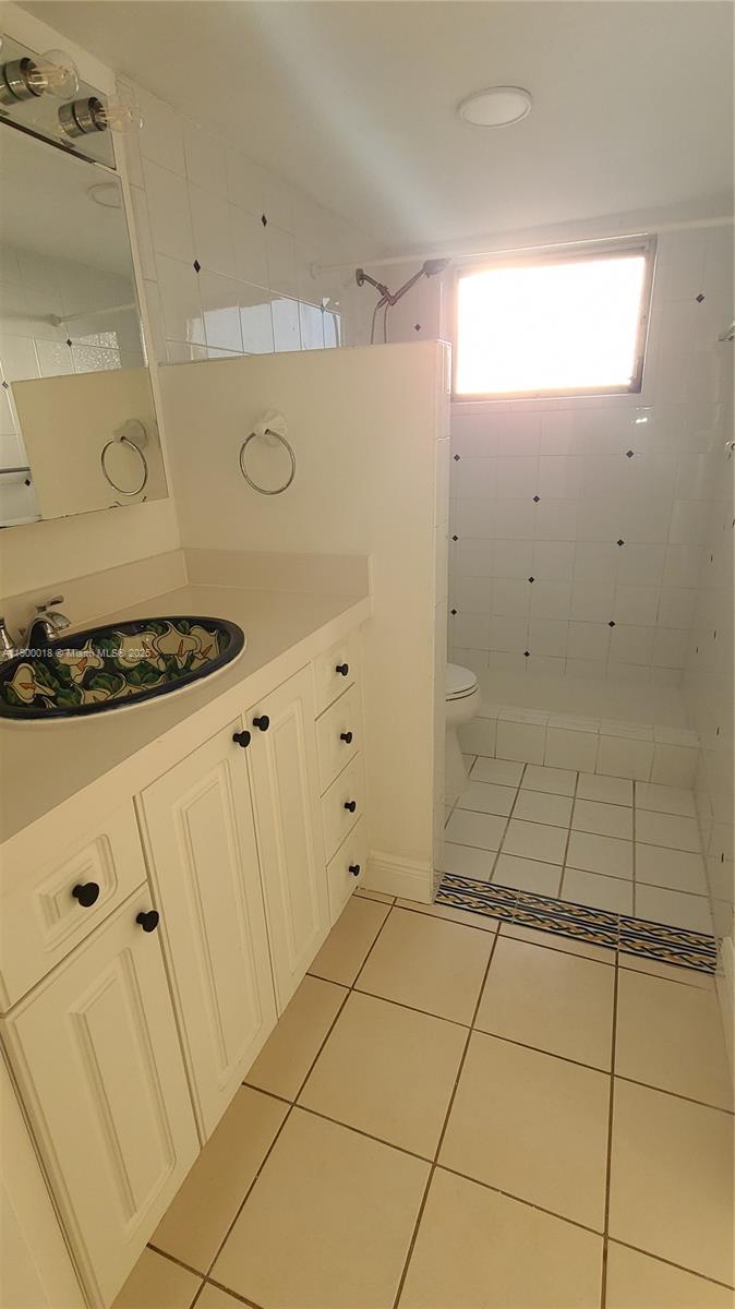 DADELAND PARK CONDO - Residential Lease