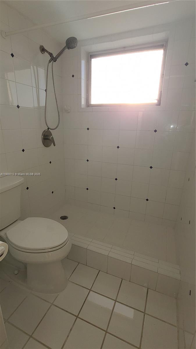 DADELAND PARK CONDO - Residential Lease