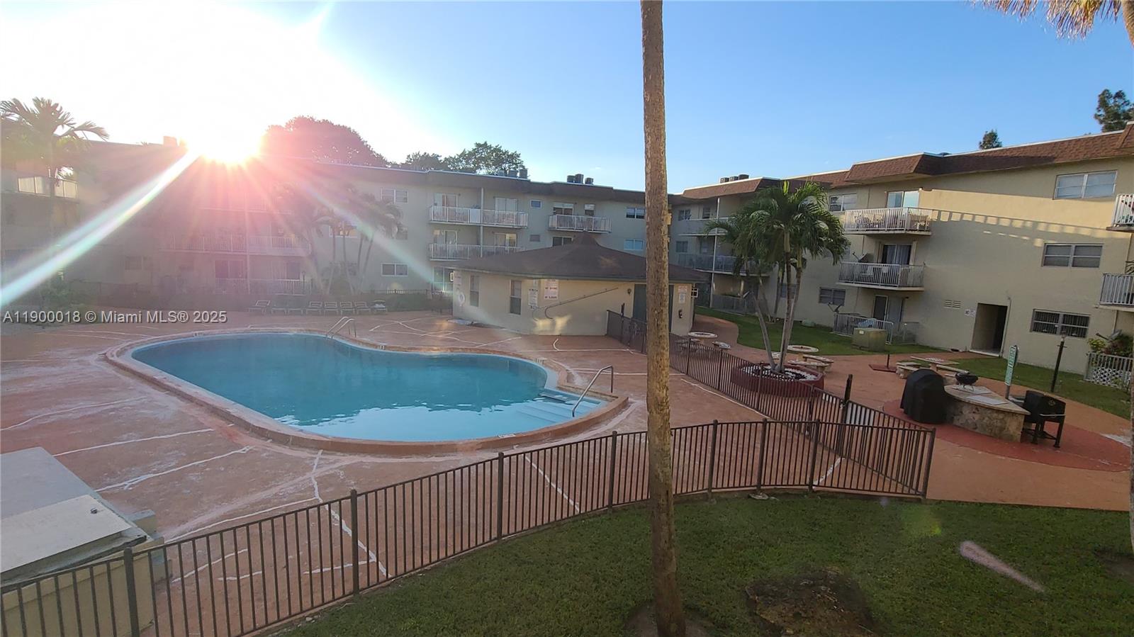 DADELAND PARK CONDO - Residential Lease