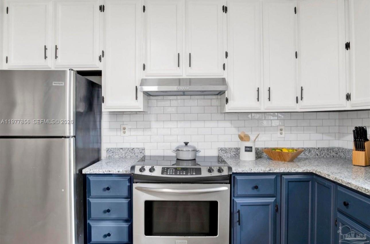 BAY CLIFF ESTATES - Residential