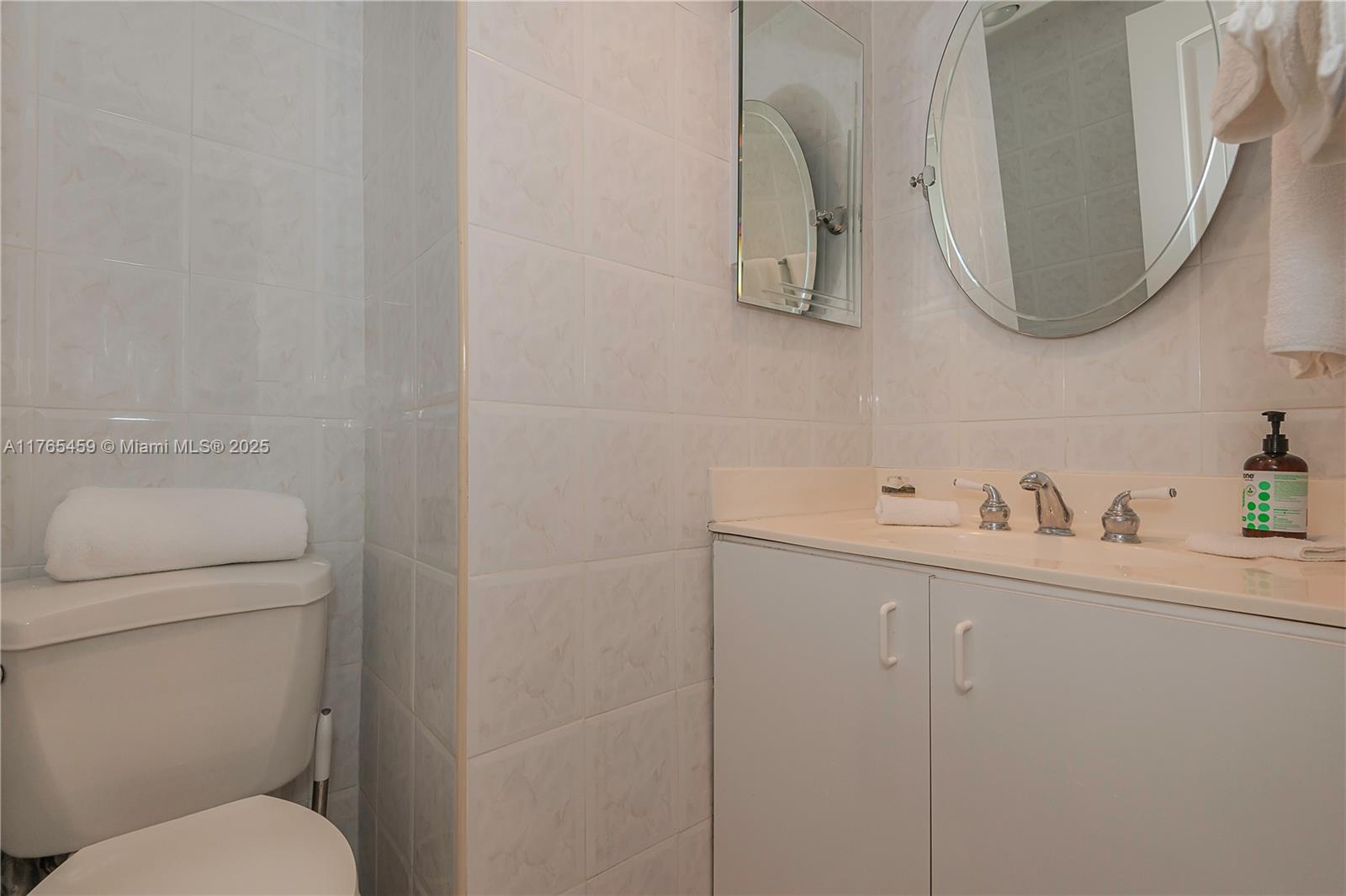 THE PLAZA OF BAL HARBOUR - Residential