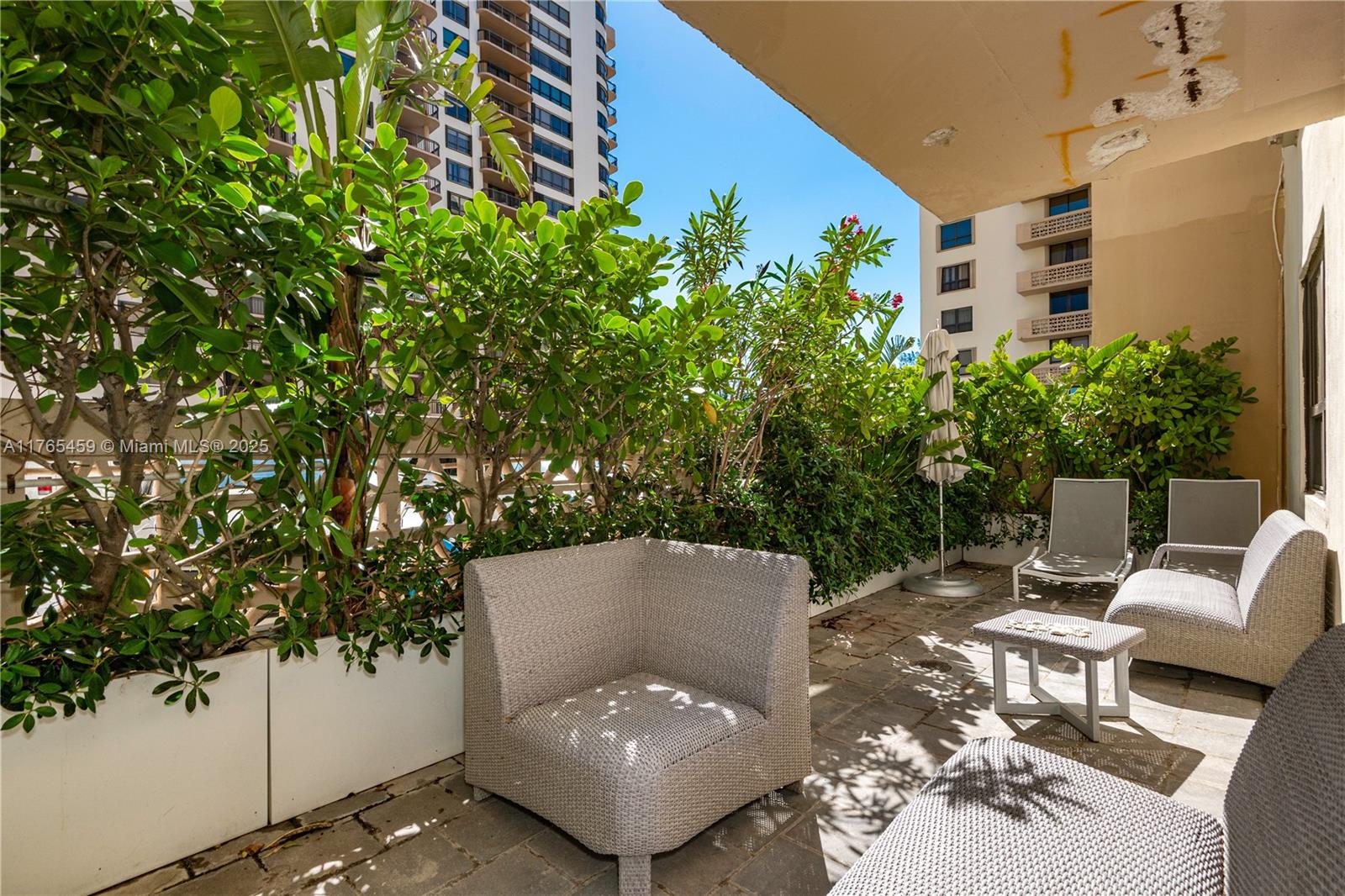 THE PLAZA OF BAL HARBOUR - Residential
