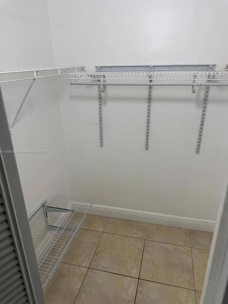 SOVEREIGNS CONDO - Residential Lease