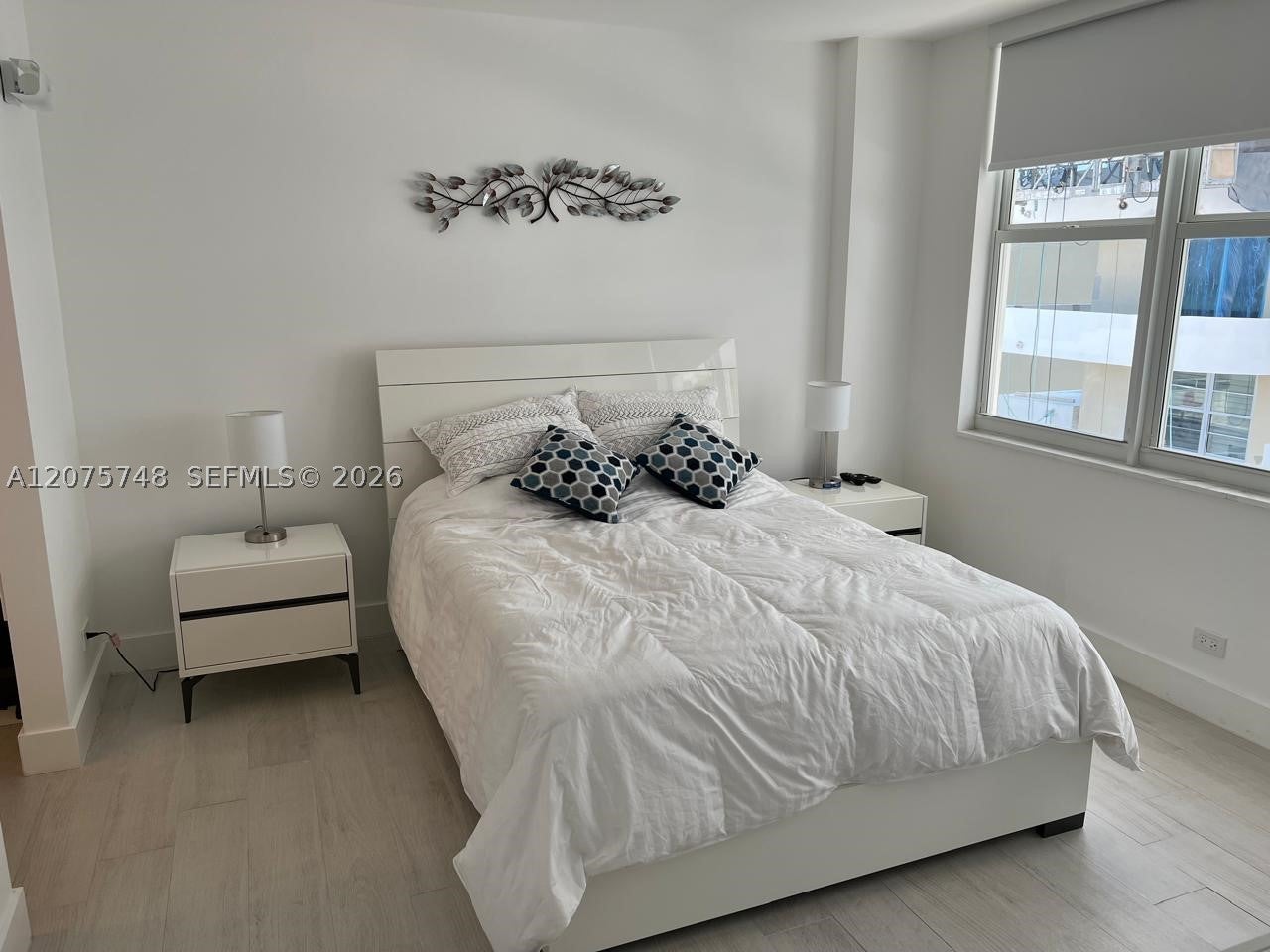 5601 Collins Ave 412A