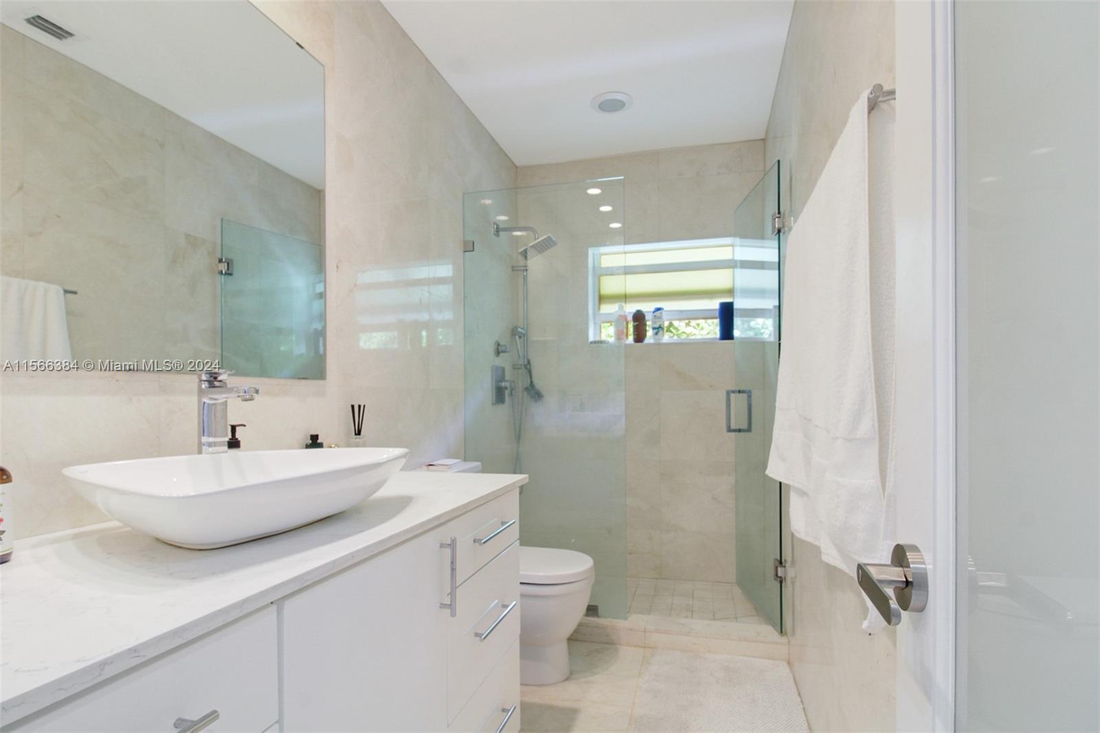 BAY CREST SEC 3 - Residential