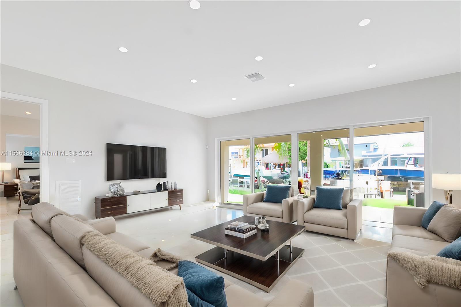 BAY CREST SEC 3 - Residential