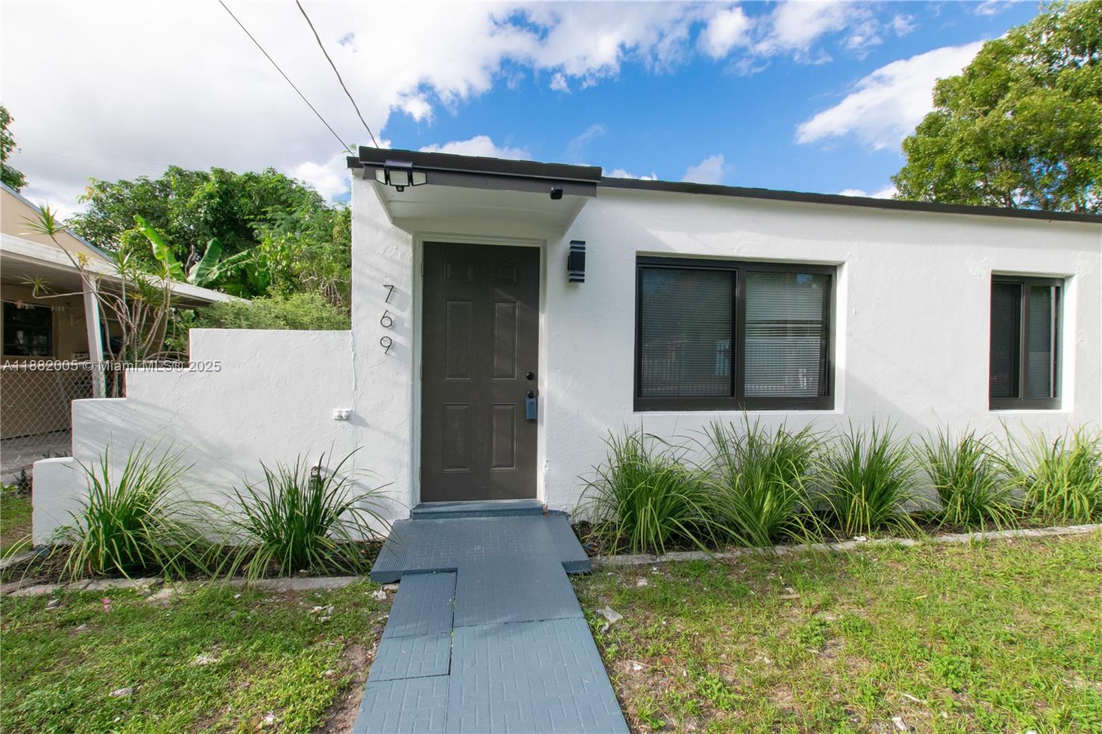 769 NW 118th St