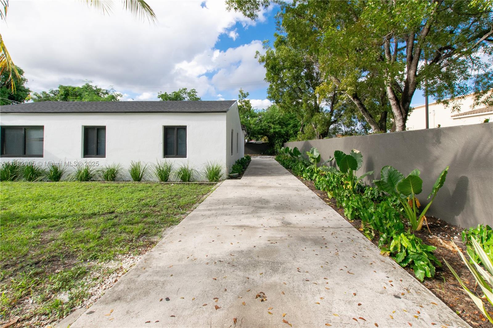 769 NW 118th St