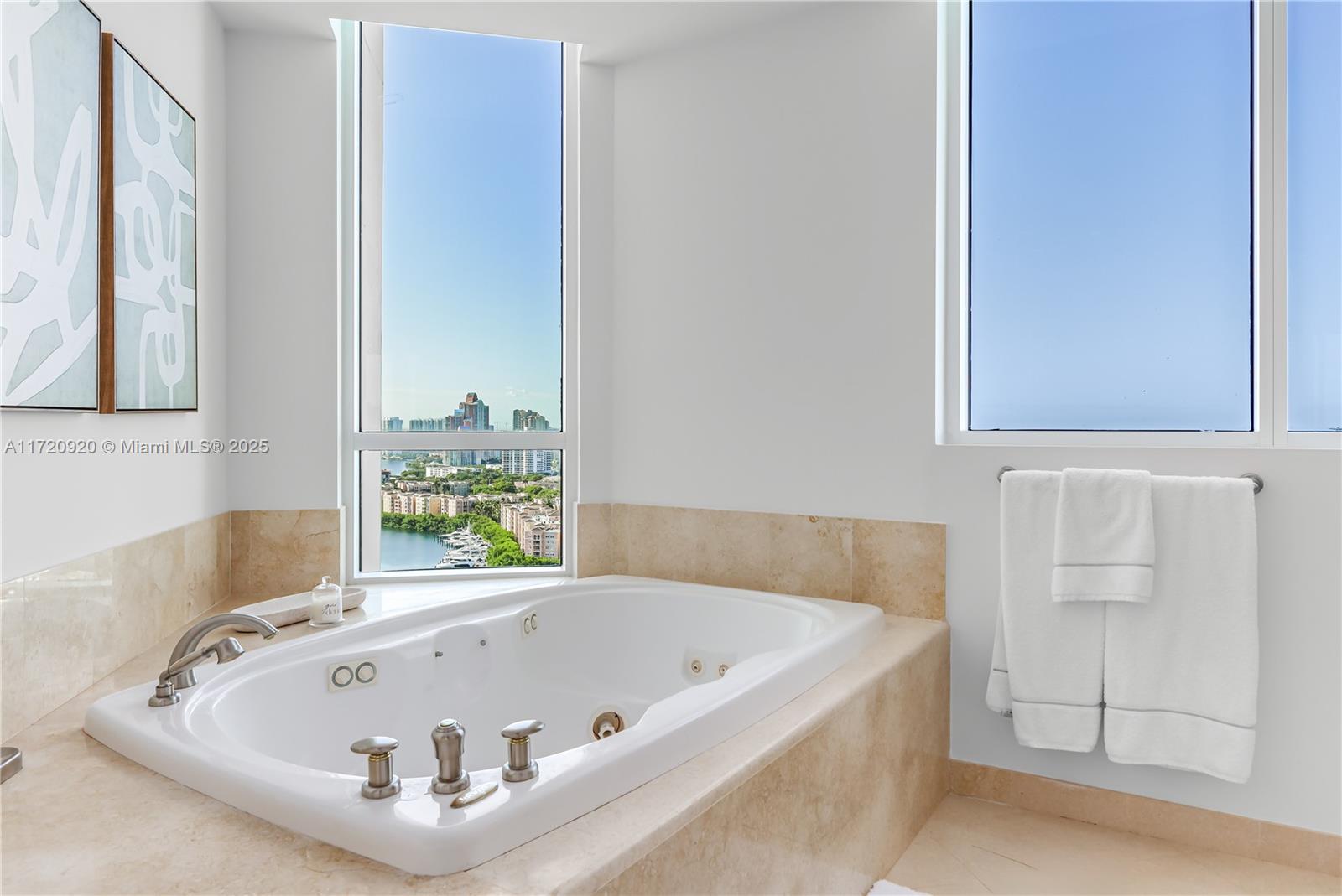 TOWERS OF PORTO VITA-NORT - Residential