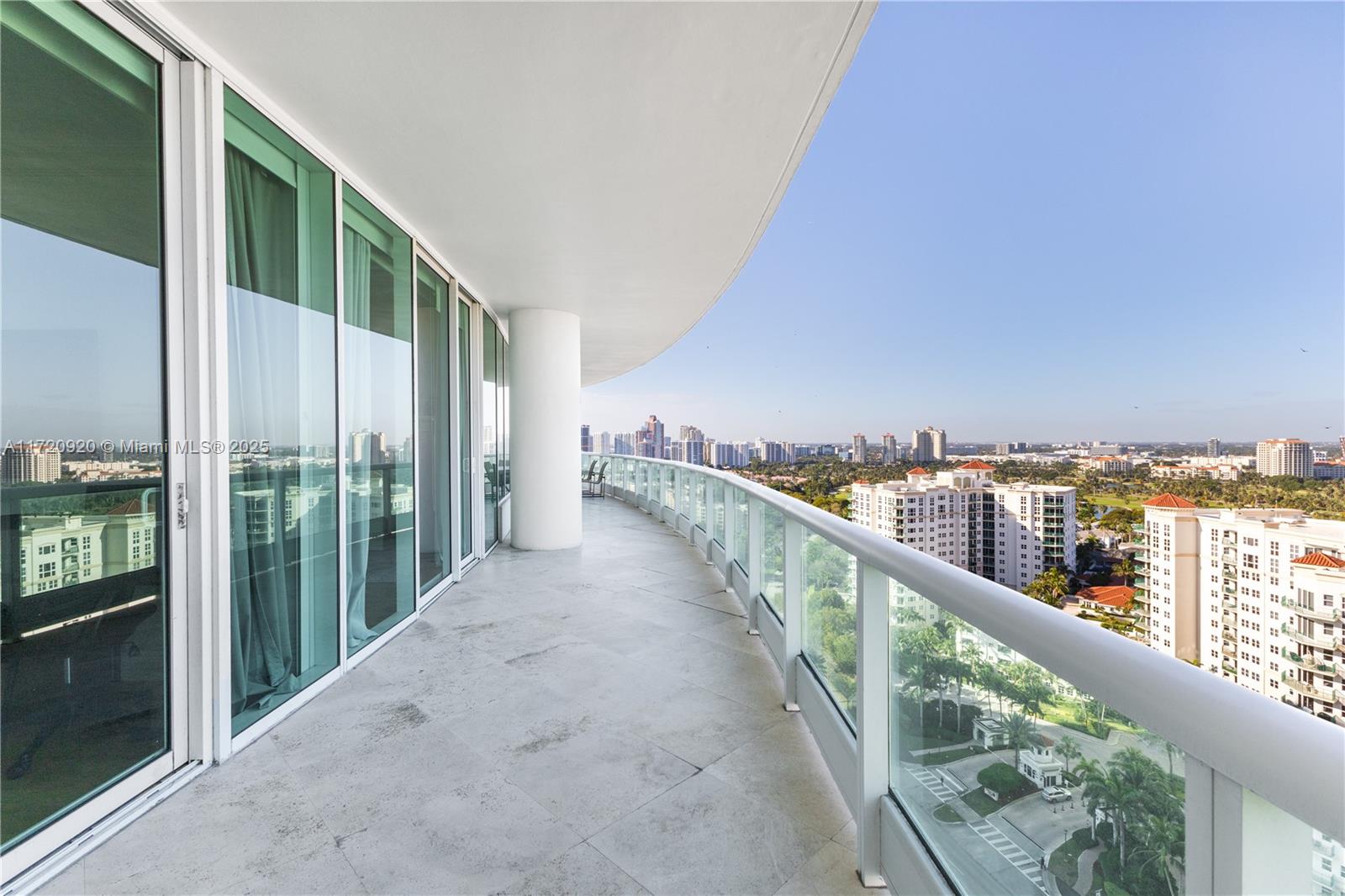 TOWERS OF PORTO VITA-NORT - Residential