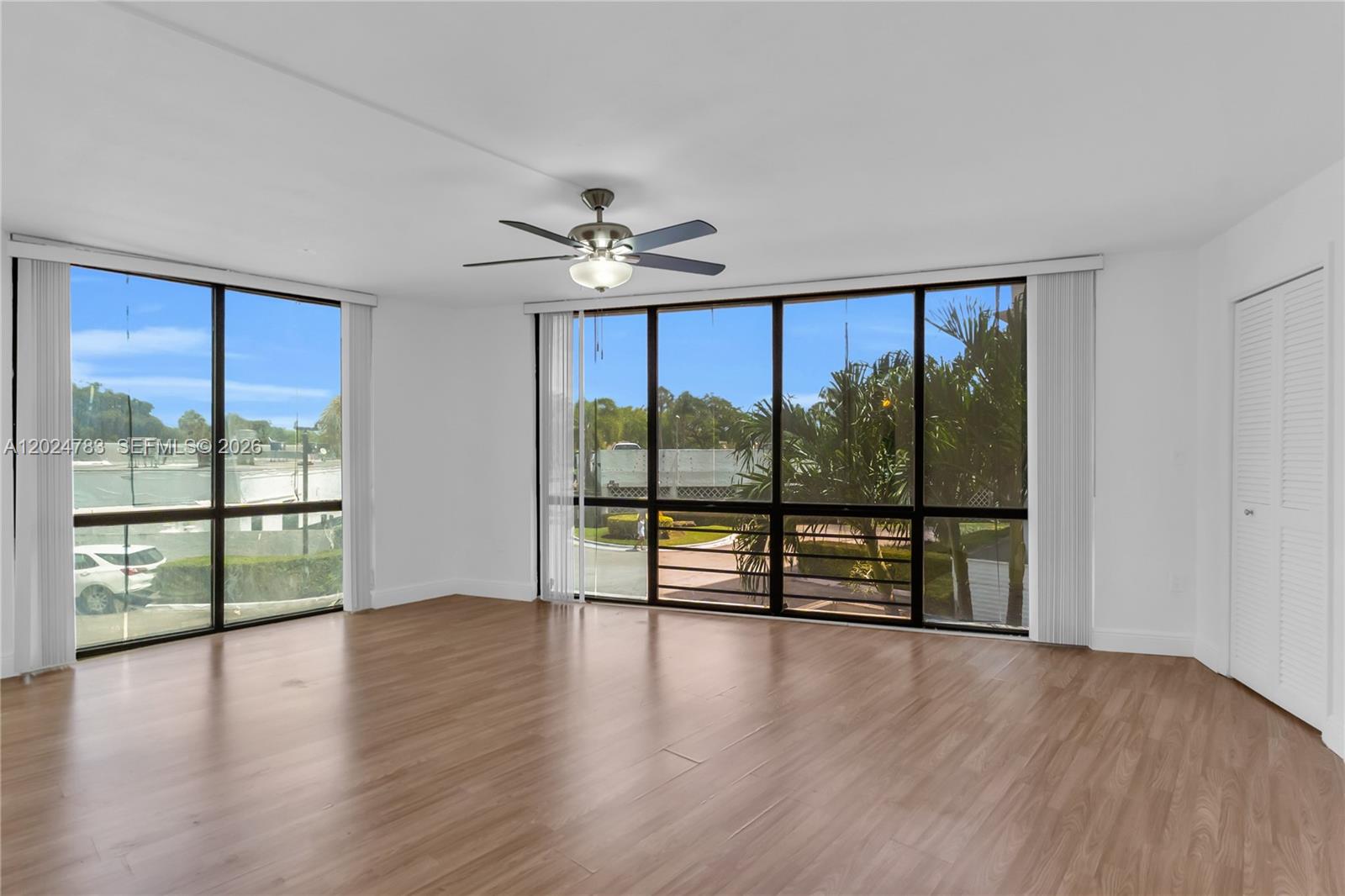 TOWERS OF KENDALE LAKES C - Residential