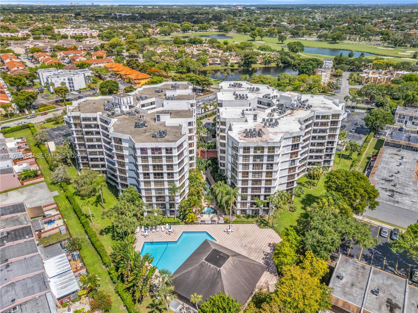 TOWERS OF KENDALE LAKES C - Residential
