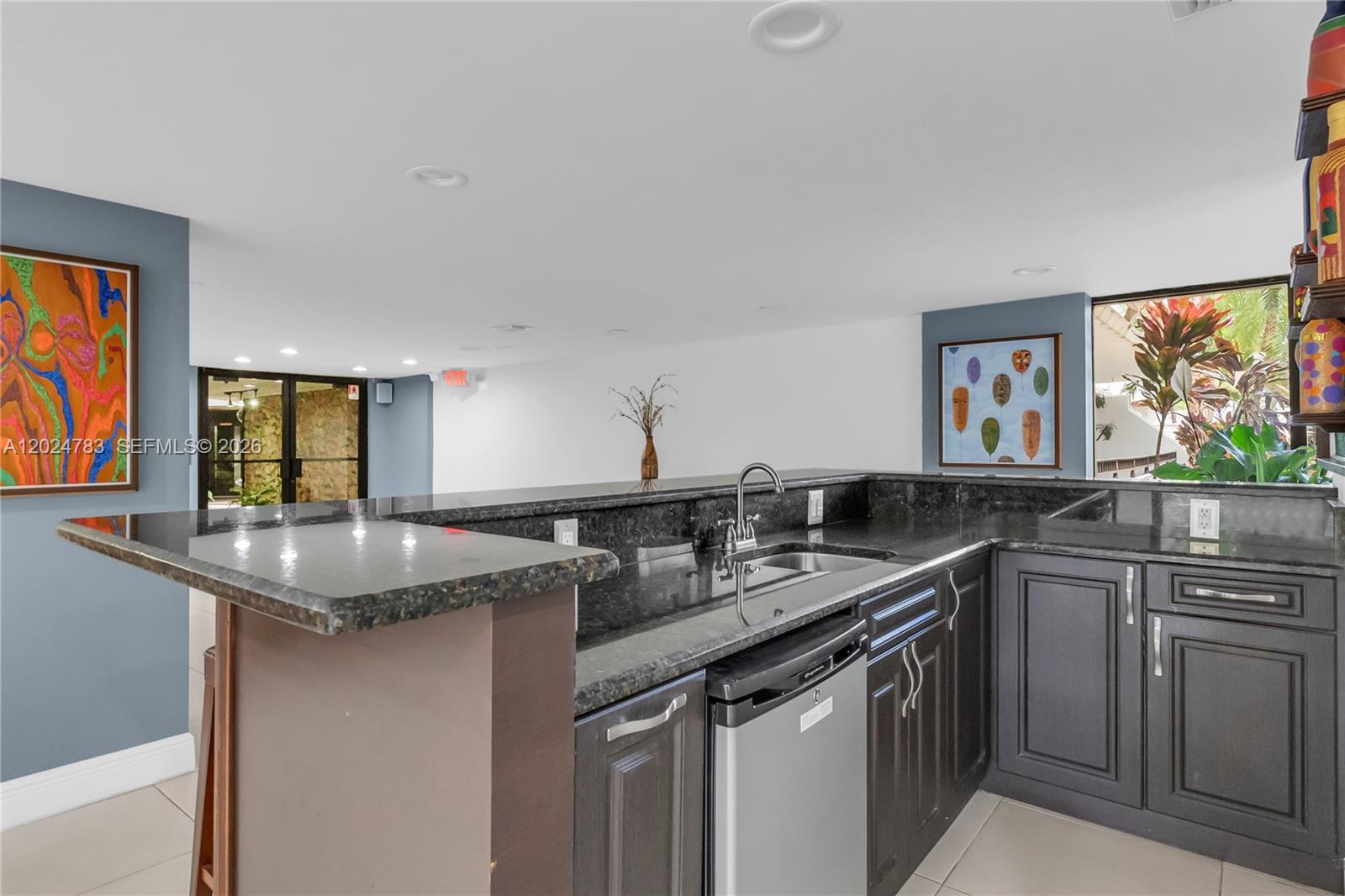 TOWERS OF KENDALE LAKES C - Residential