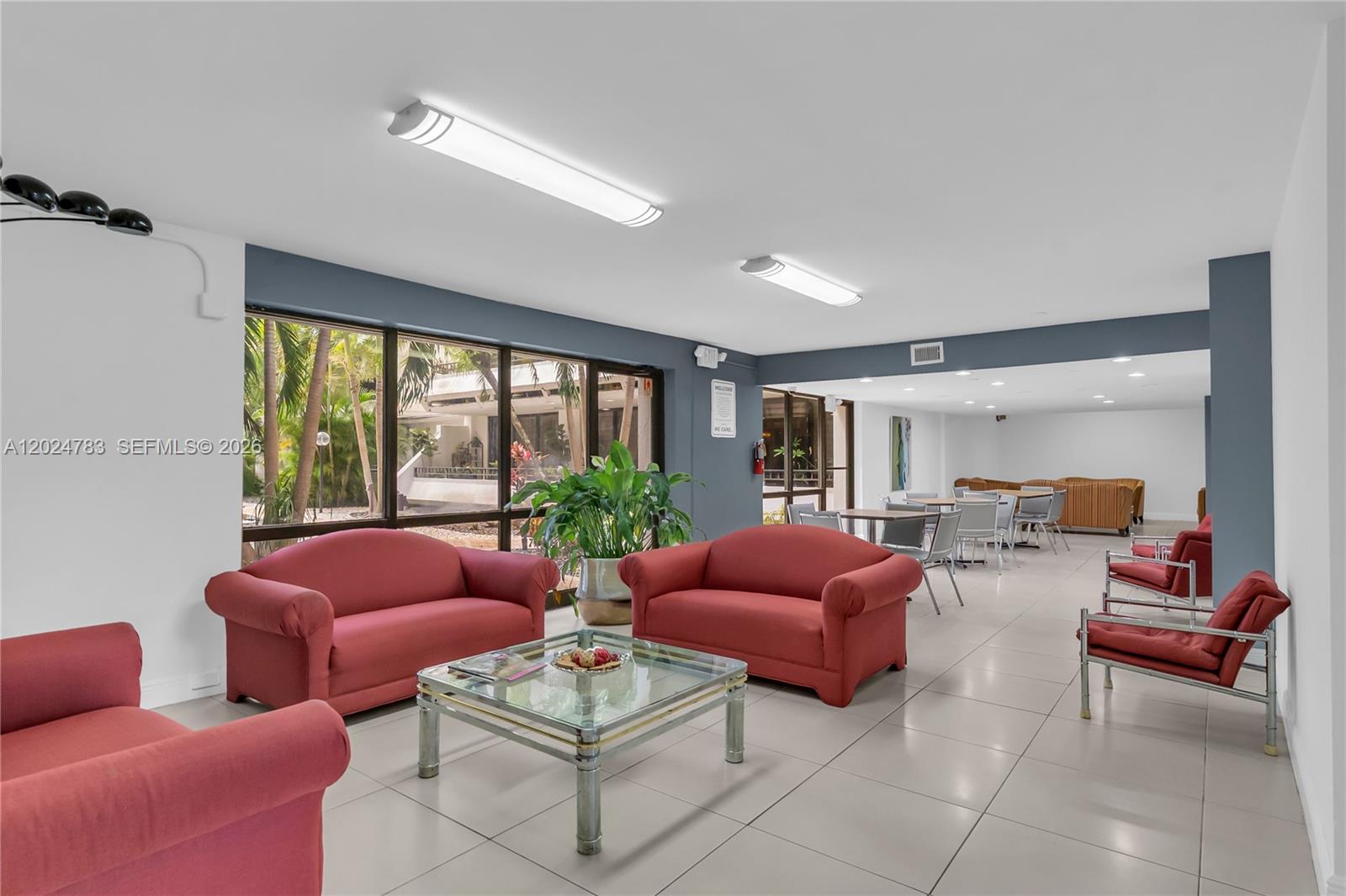 TOWERS OF KENDALE LAKES C - Residential