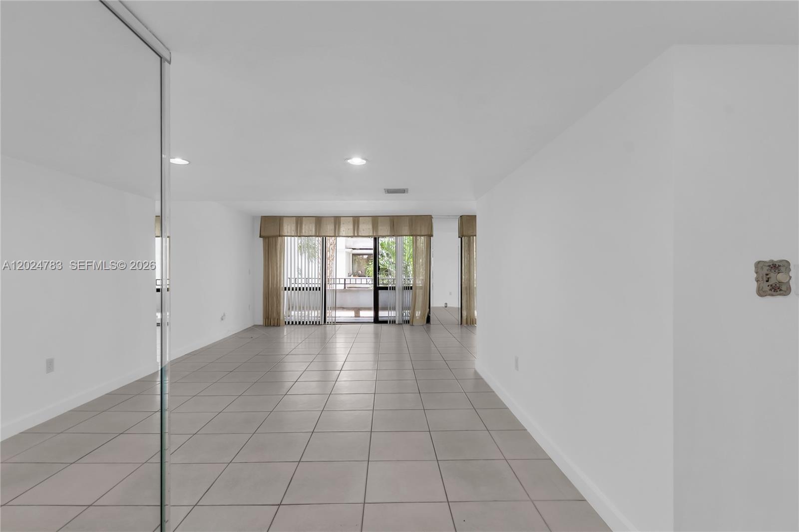 TOWERS OF KENDALE LAKES C - Residential