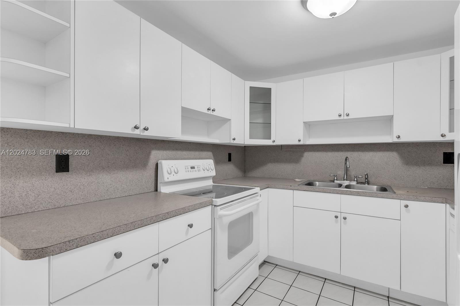 TOWERS OF KENDALE LAKES C - Residential