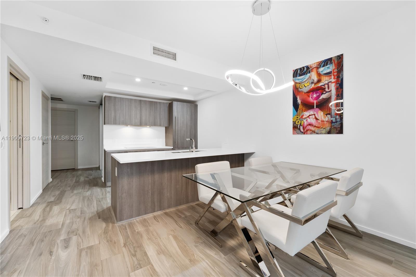 801 SMA RESIDENCES CONDO - Residential