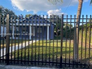 401 NW 51st St /