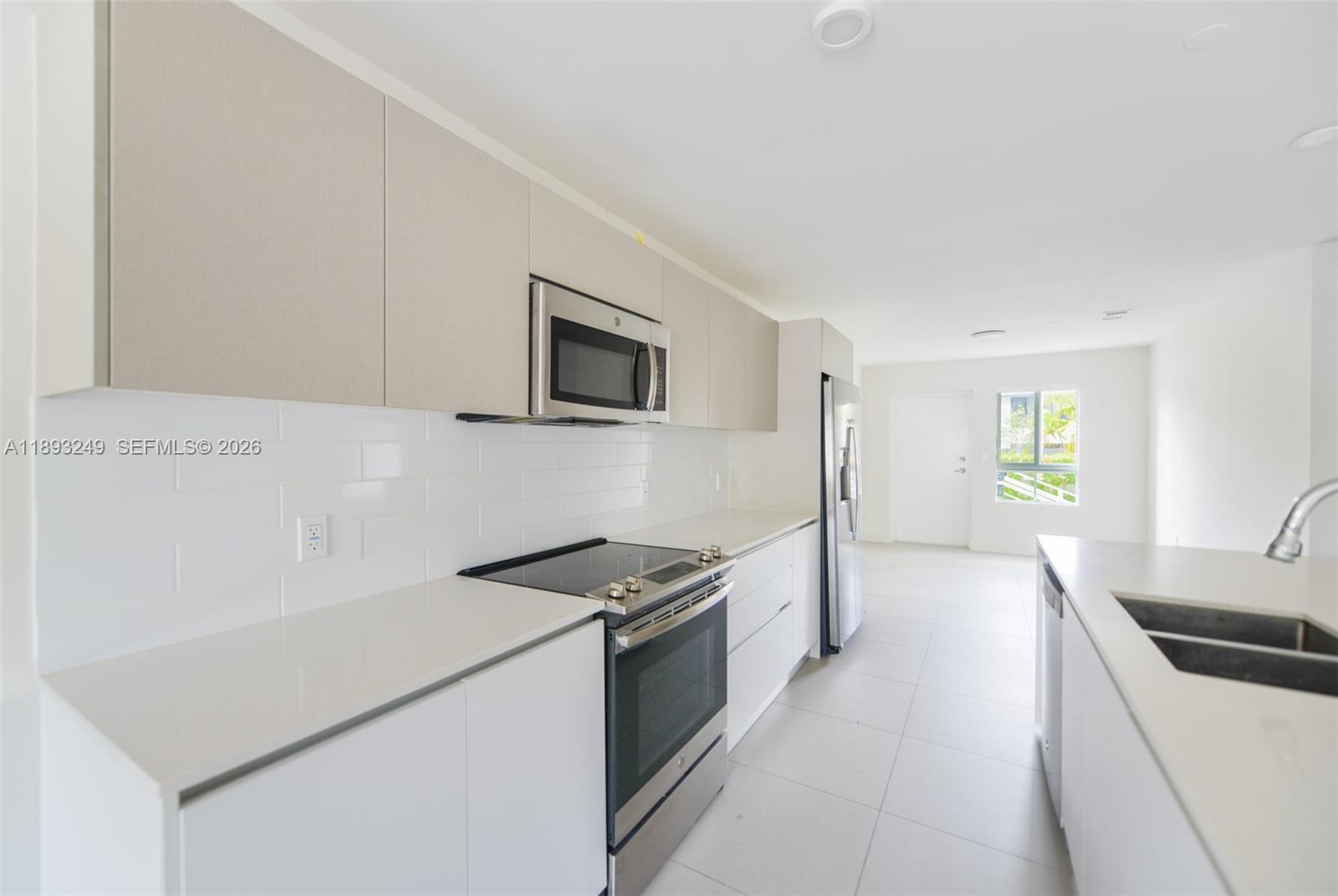 RIVERWOOD - Residential