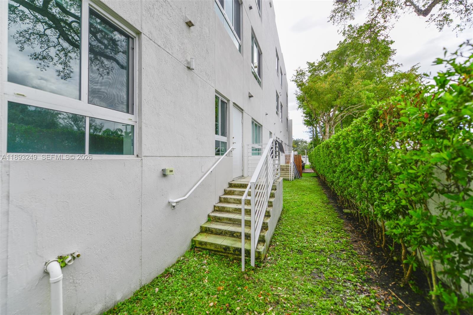 RIVERWOOD - Residential