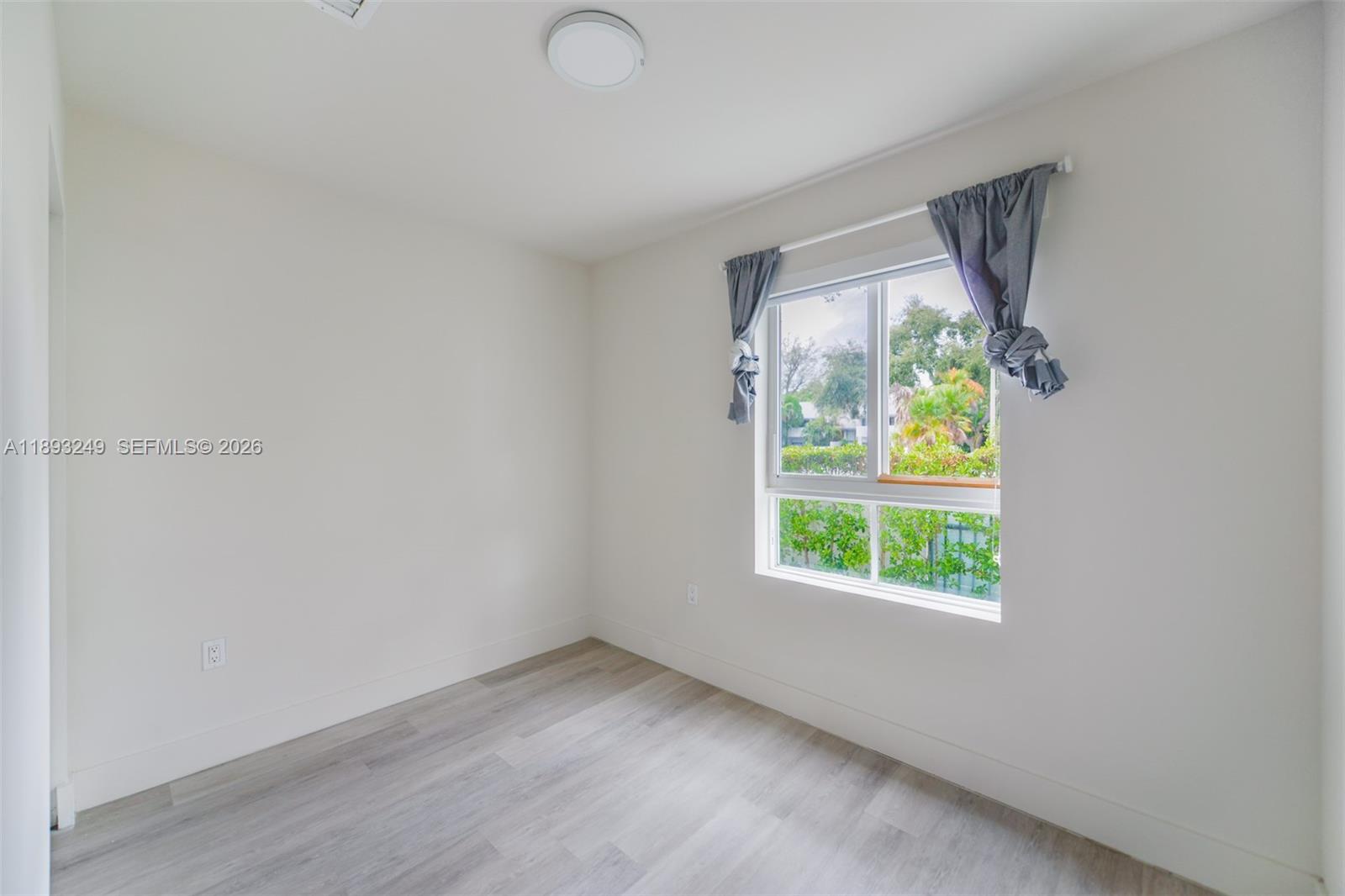 RIVERWOOD - Residential