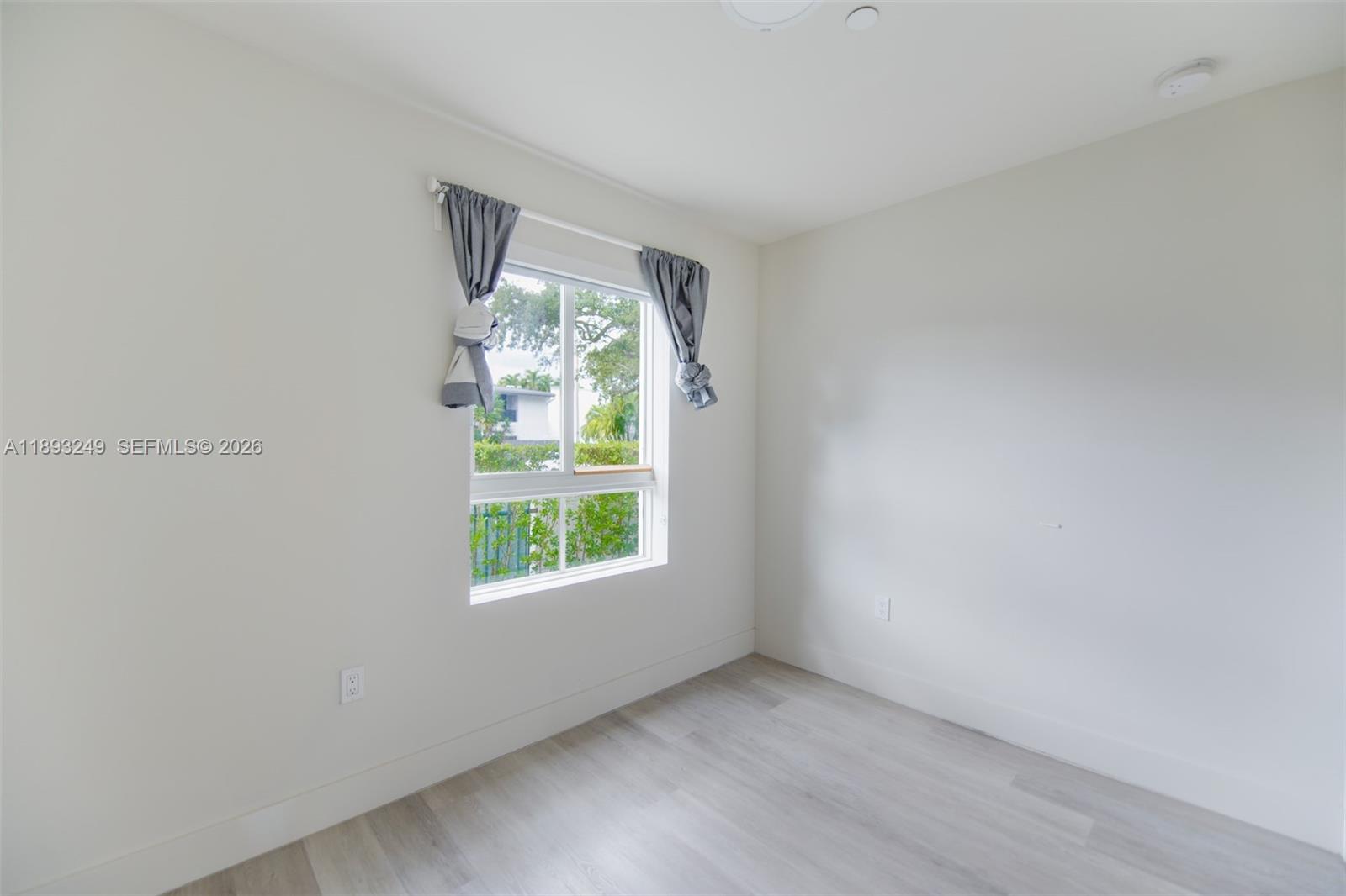 RIVERWOOD - Residential