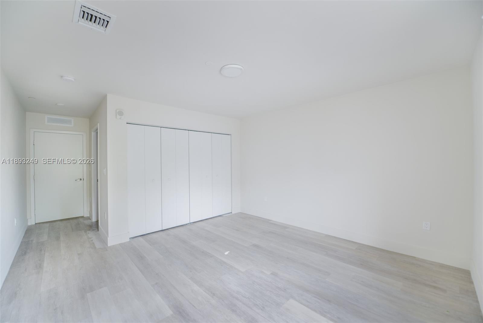 RIVERWOOD - Residential