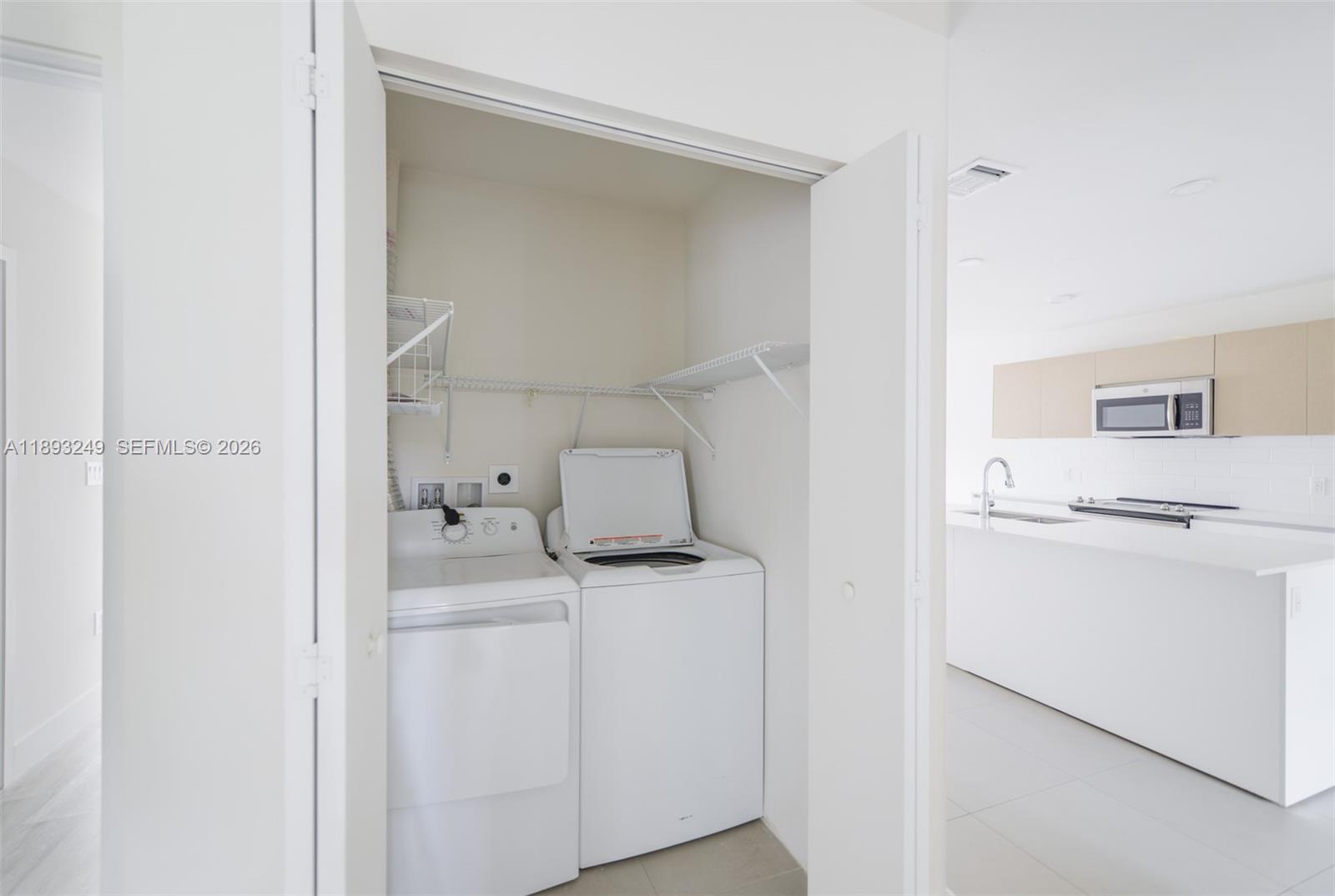 RIVERWOOD - Residential