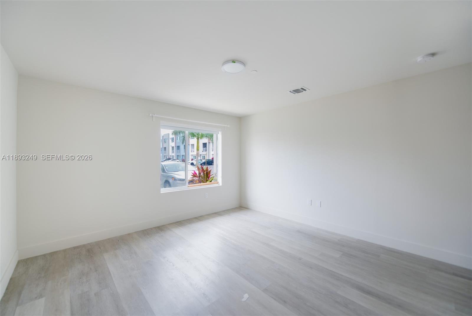 RIVERWOOD - Residential