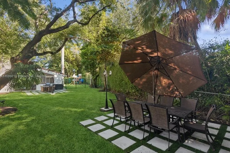 Coral Gables, Florida 33143, United States, 6 Bedrooms Bedrooms, ,7 BathroomsBathrooms,Residential,Active,28174