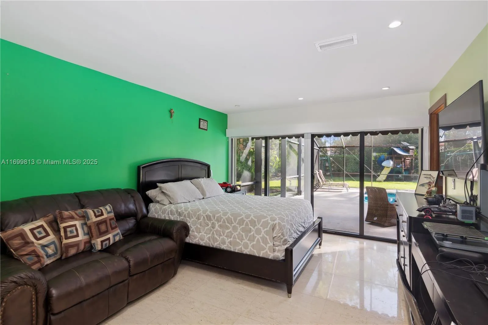 Coral Gables, Florida 33143, United States, 6 Bedrooms Bedrooms, ,7 BathroomsBathrooms,Residential,Active,28174