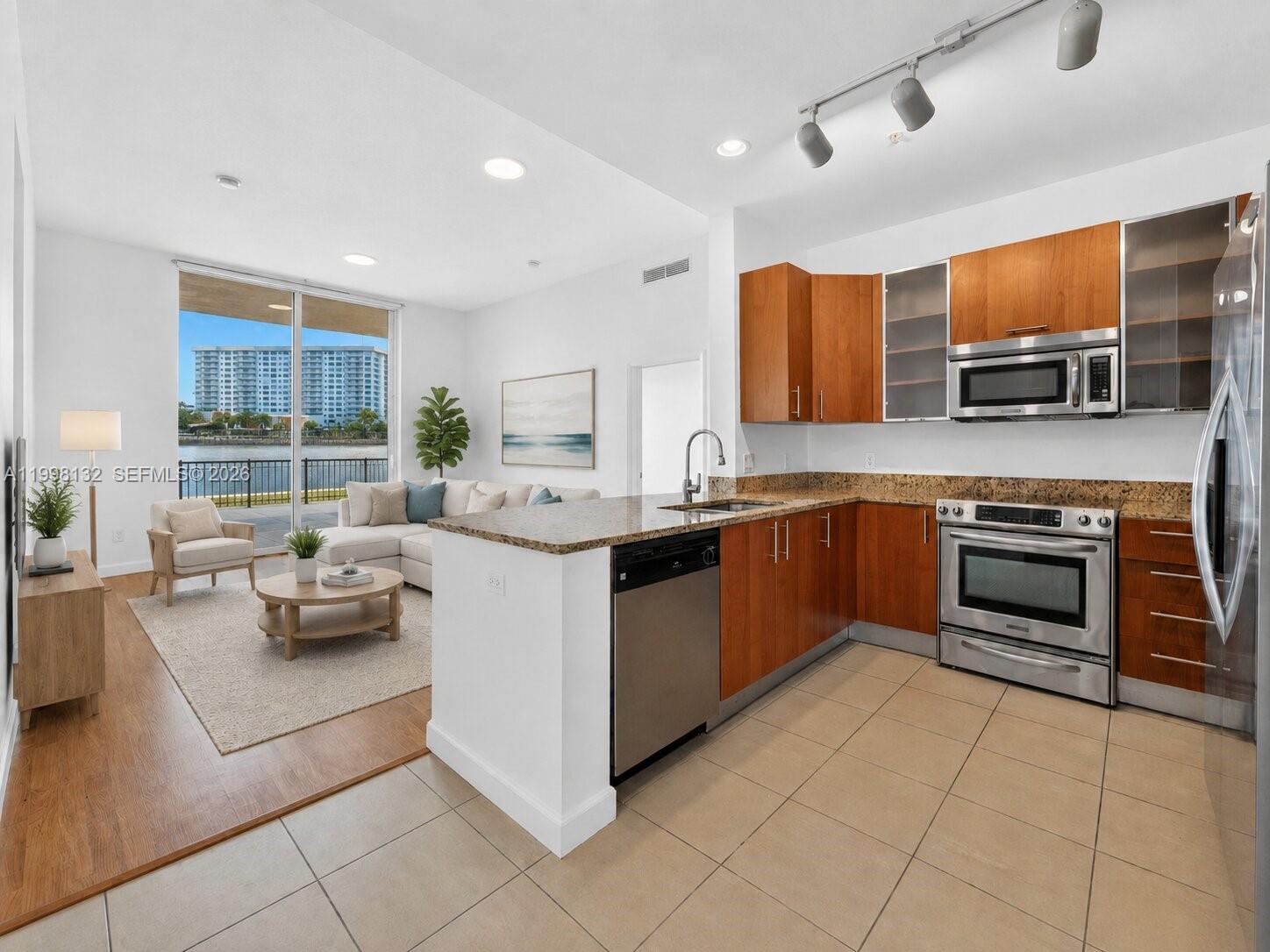 1945 S Ocean Dr M2
