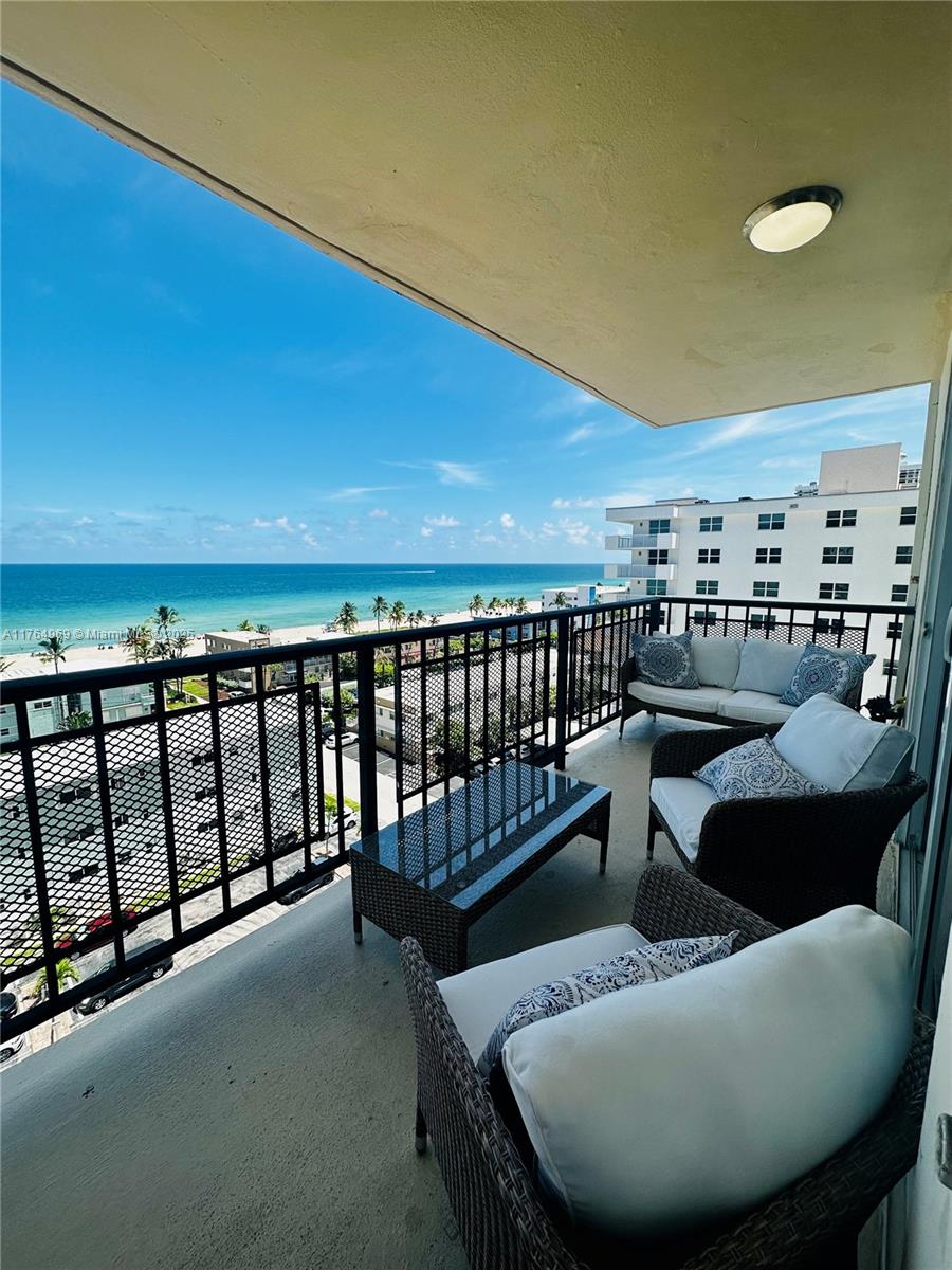 Rental Property at 1501 S Ocean Dr 1006, Hollywood, Broward County, Florida - Bedrooms: 2 
Bathrooms: 2  - $4,000 MO.