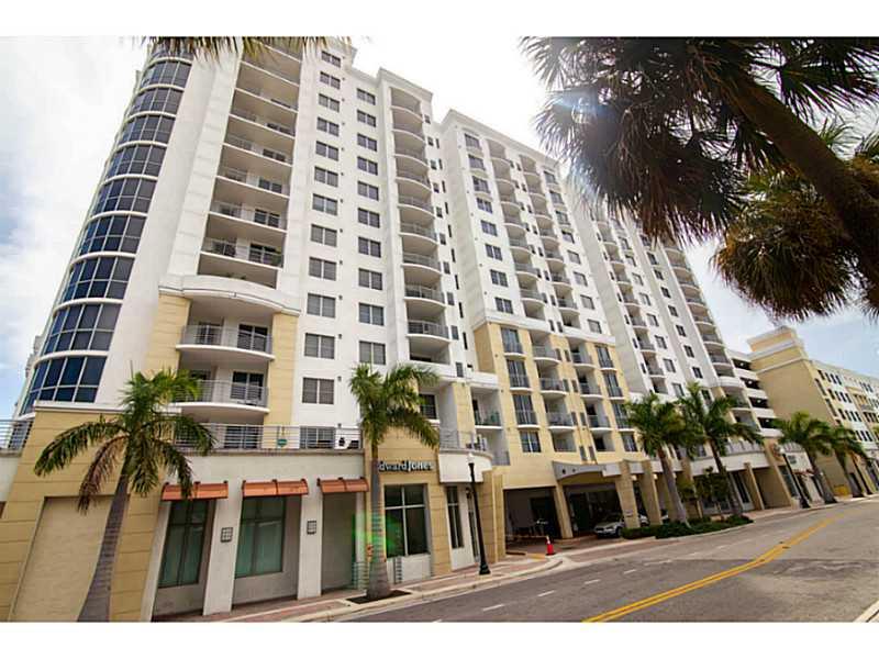 AMAZING CONDO 2/2 IN THE BEST BUILDING IN DOWNTOWN HOLLYWOOD RADIUS**. Built 2008 WITH PARCIAL VIEWS TO THE GOLF COURSE AND YOUNG PARKWAY CR. THIS BEAUTIFUL PROPERTY HAS FRONT LOADER WASHER AND DRYER, GRANITE COUNTERTOP IN KITCHEN AND BATHROOMS, STAINLESS STEEL APPLIANCES. PREMIUM LOCATION, 2 MILES TO THE BEACH, 1 MILE TO GULFTREAM CASINO, WALKING DISTANCE TO PUBLIX GROCERY STORE, RESTAURANTS AND SHOPPING DOWNTOWN AREA.STARBUCKS AT THE BUILDING& POSTOFFICE JUST ACROSS THE LOBBY