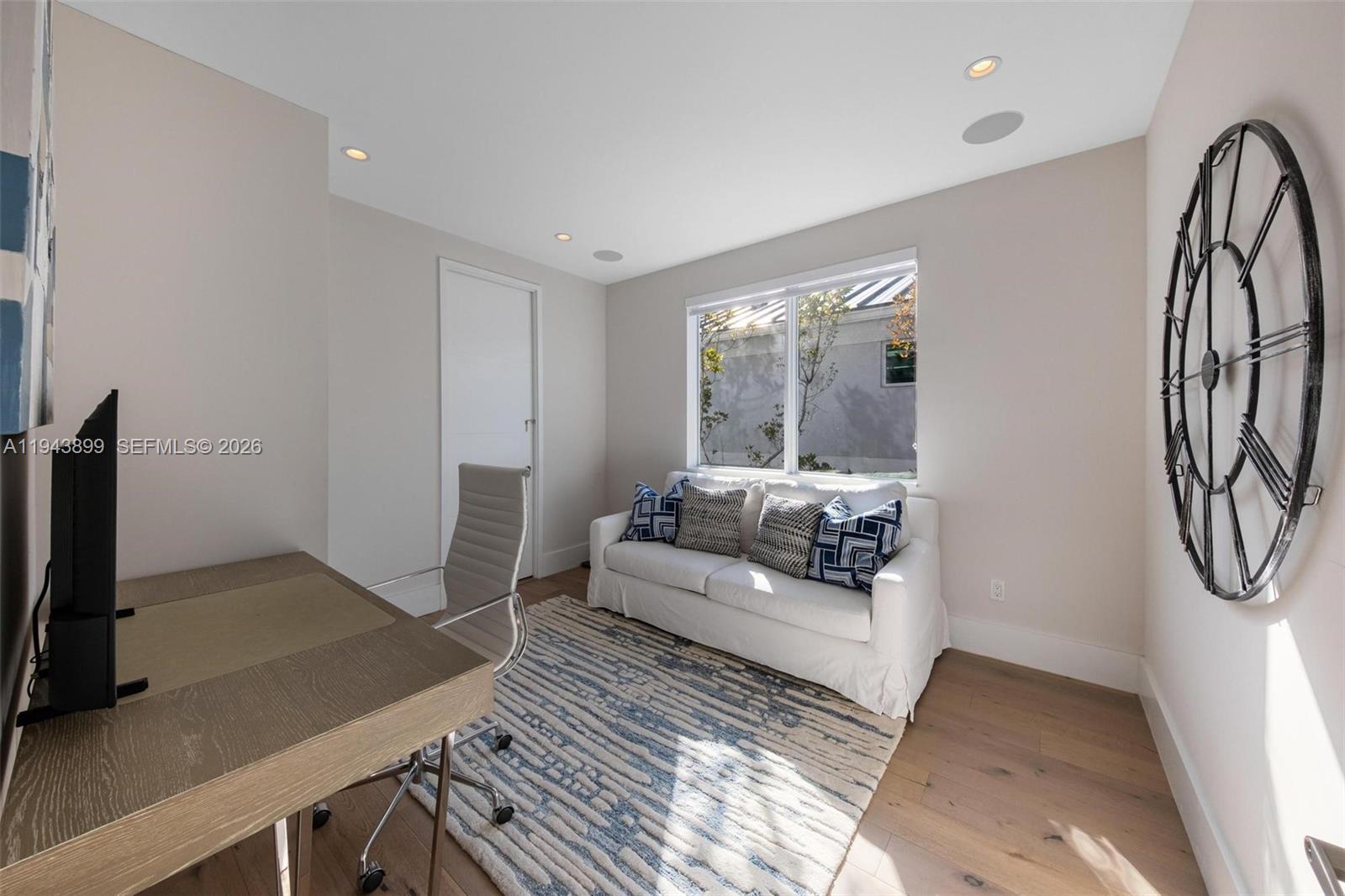 LAUDERDALE BEACH EXT UNIT - Residential