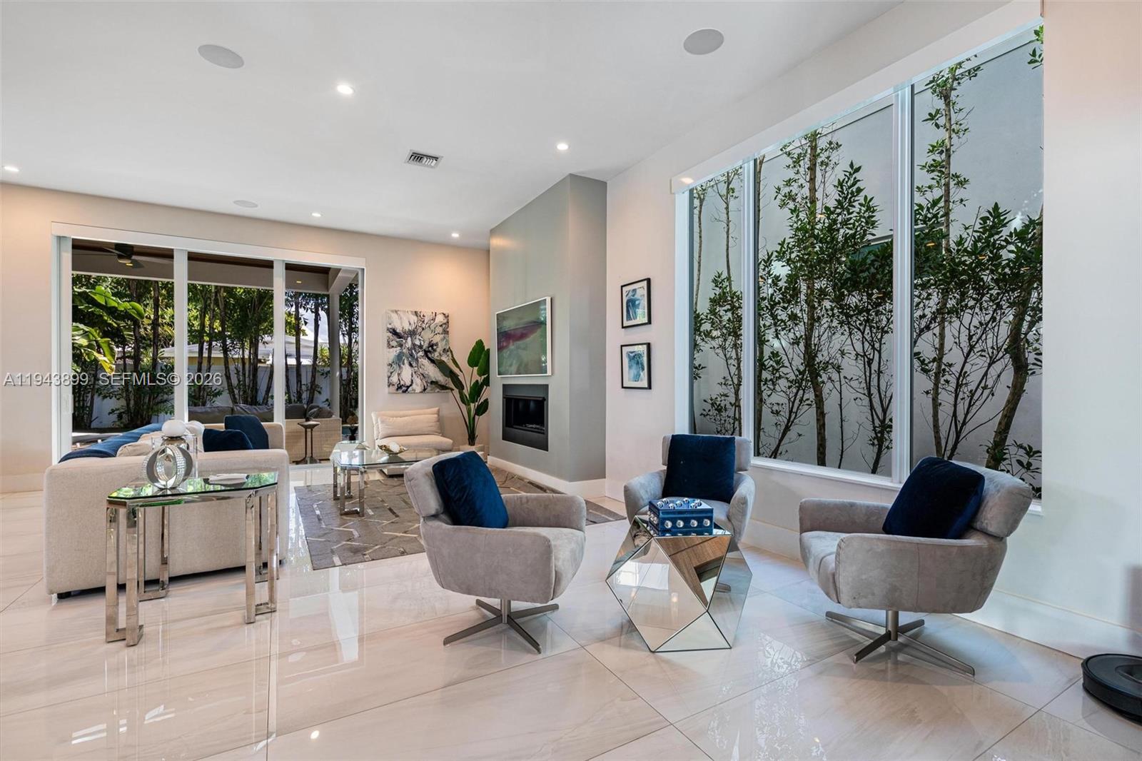 LAUDERDALE BEACH EXT UNIT - Residential