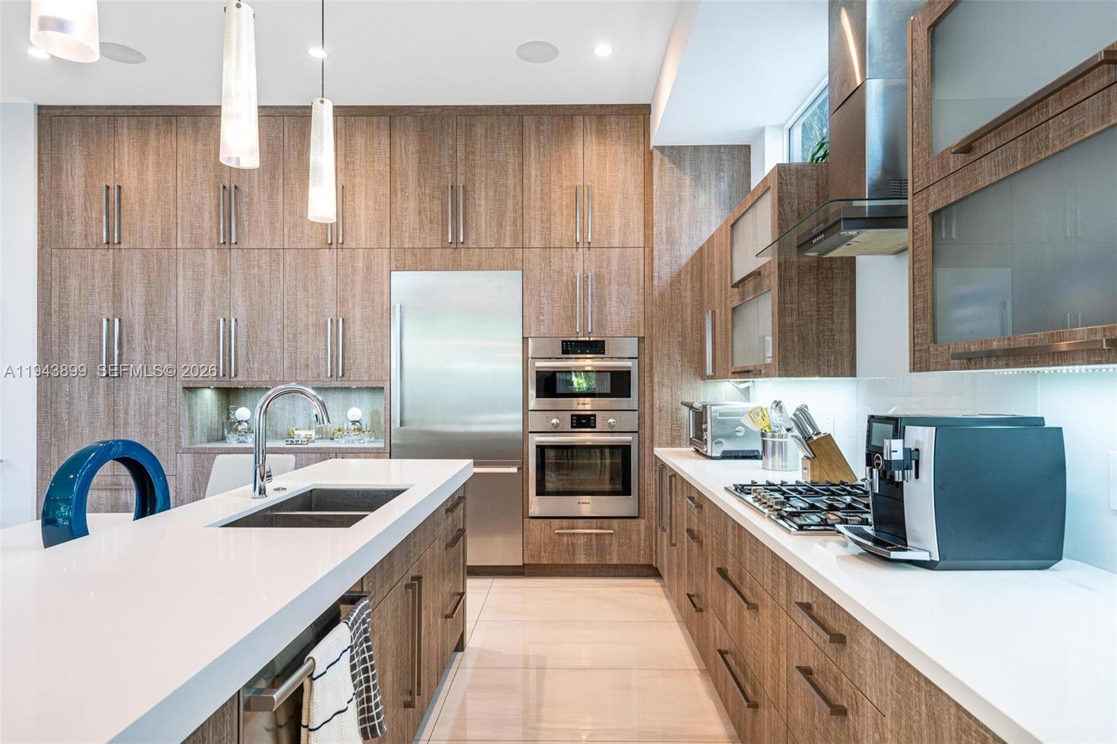 LAUDERDALE BEACH EXT UNIT - Residential