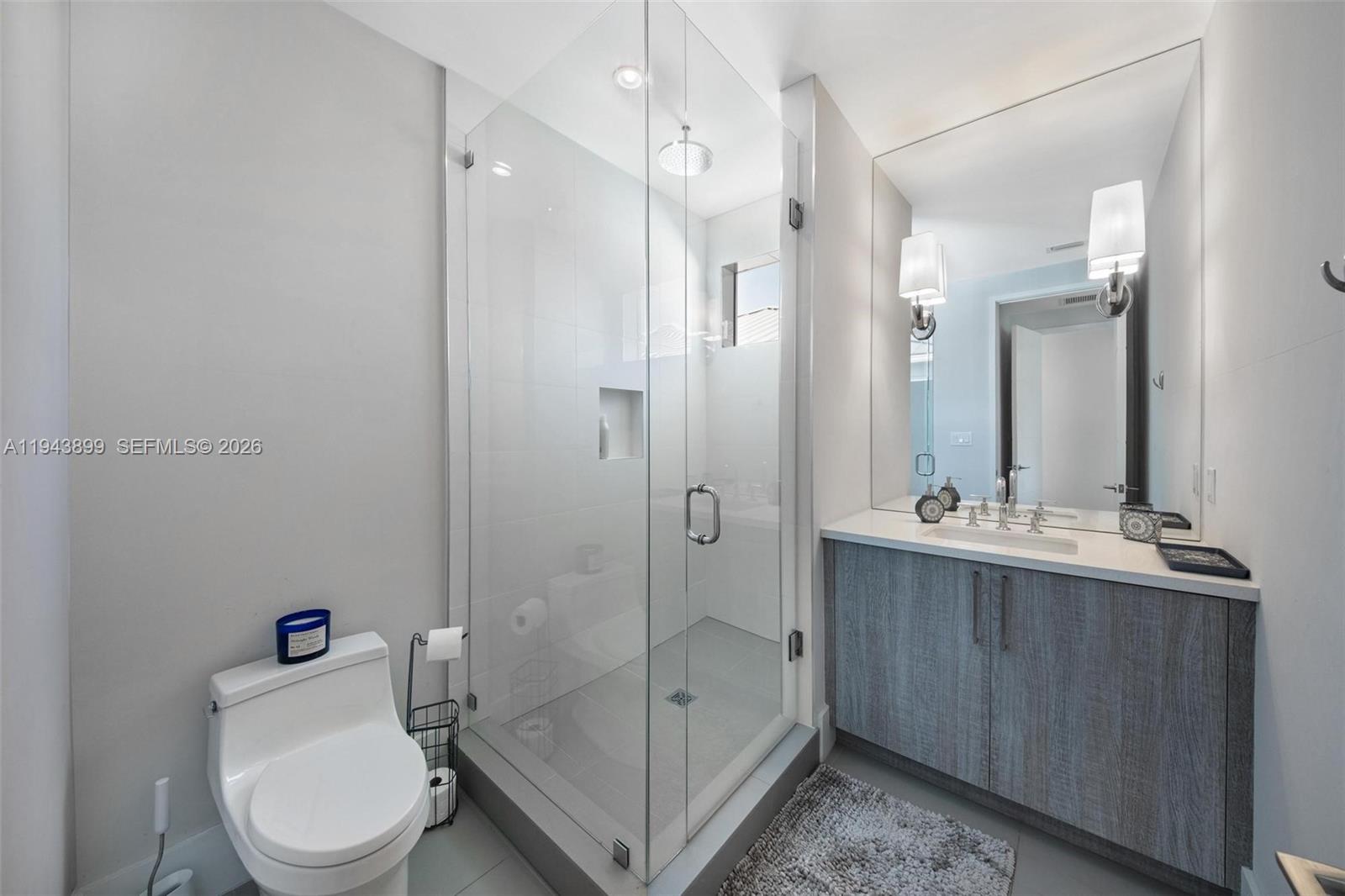 LAUDERDALE BEACH EXT UNIT - Residential