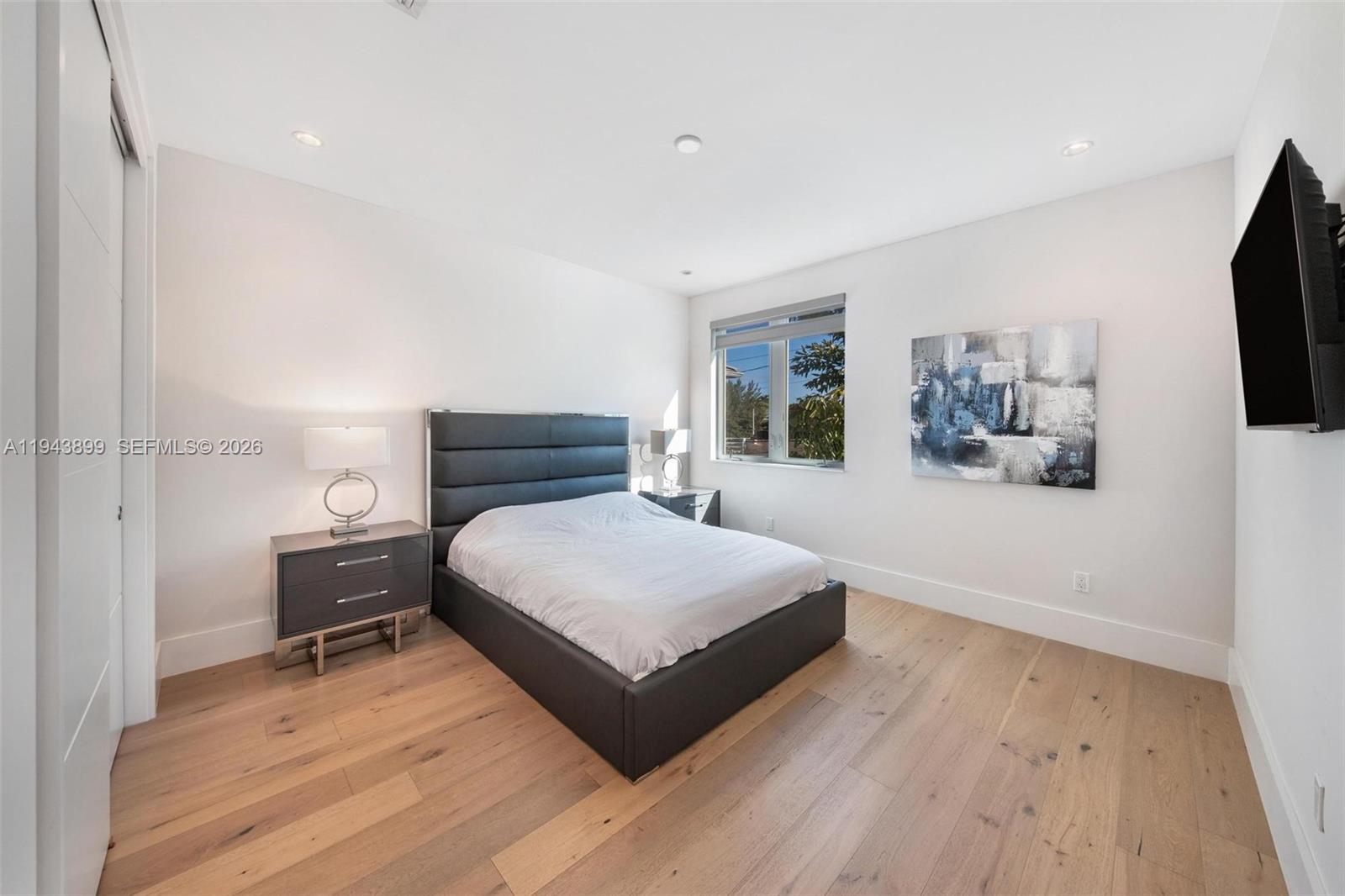 LAUDERDALE BEACH EXT UNIT - Residential